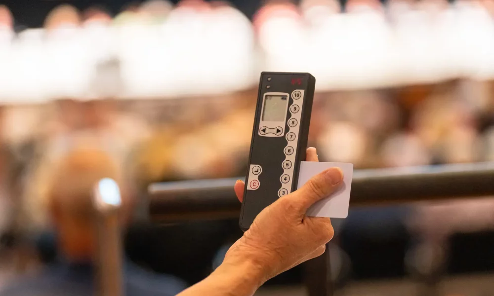 Sichere digitale Abstimmungen mit Vertrauen und Effizienz